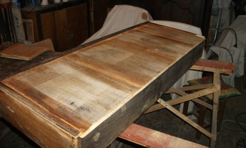 Le fond de tiroir restauré...                        restaurateur de meubles à Gaillac.