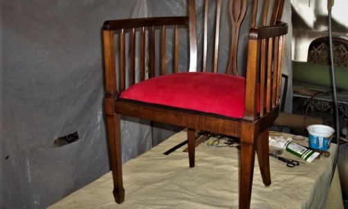 Un des 2 fauteuils...                               Tapissier décorateur à Graulhet